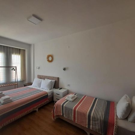 Adil Pansiyon Çeşme Exteriör bild