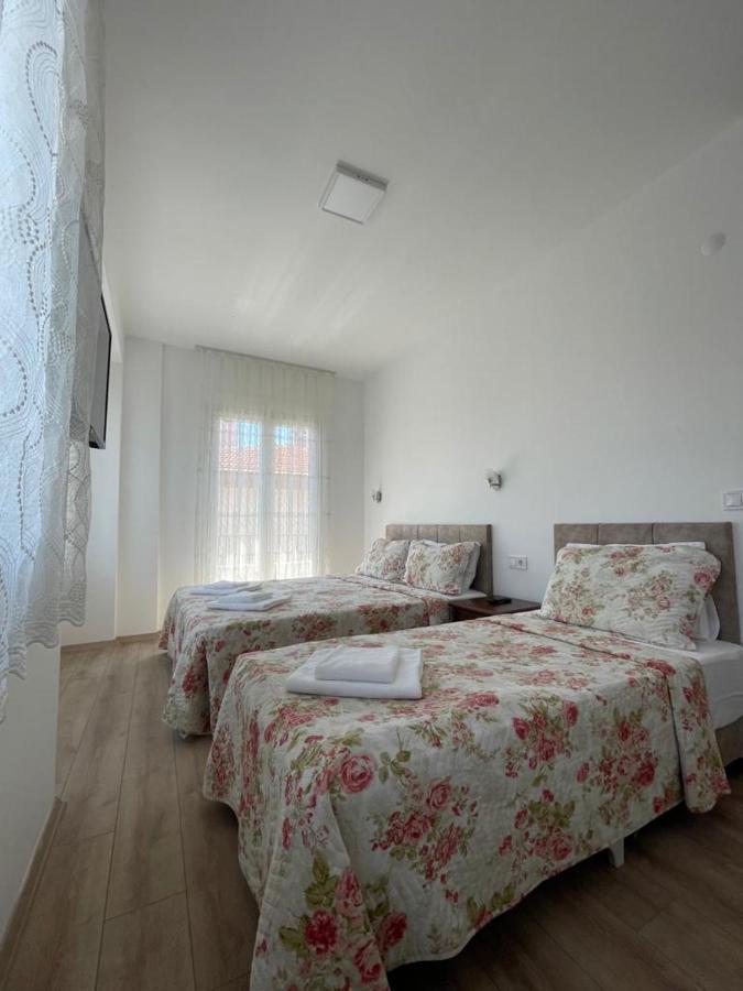 Adil Pansiyon Çeşme Exteriör bild