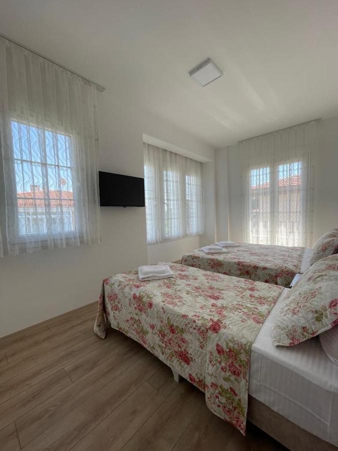 Adil Pansiyon Çeşme Exteriör bild